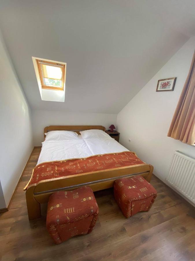 Naphaz Panzio Bed & Breakfast Tiszafured Exterior photo