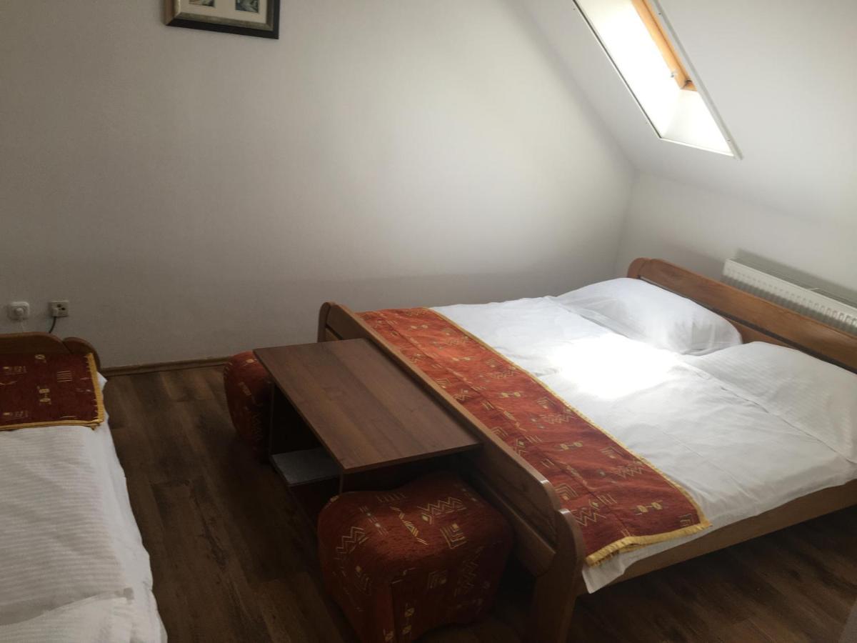Naphaz Panzio Bed & Breakfast Tiszafured Exterior photo