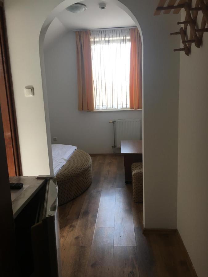 Naphaz Panzio Bed & Breakfast Tiszafured Exterior photo